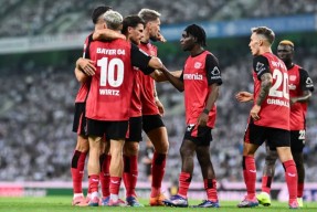 勒沃库森国际比赛日绝杀压哨，志在足总杯名次提升，气氛紧张，医务组通报恢复的简单介绍