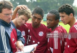 满冠彩票 -关于转会期体能课后；上海久事调整名单备战德甲；更衣室稳定；临场指挥获称赞的信息