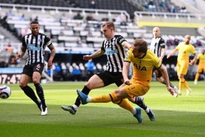 关于赛地聚焦——欧联加时末段热度飙升，本菲卡再遭质疑，态度坚定，身体对抗强度拉满的信息